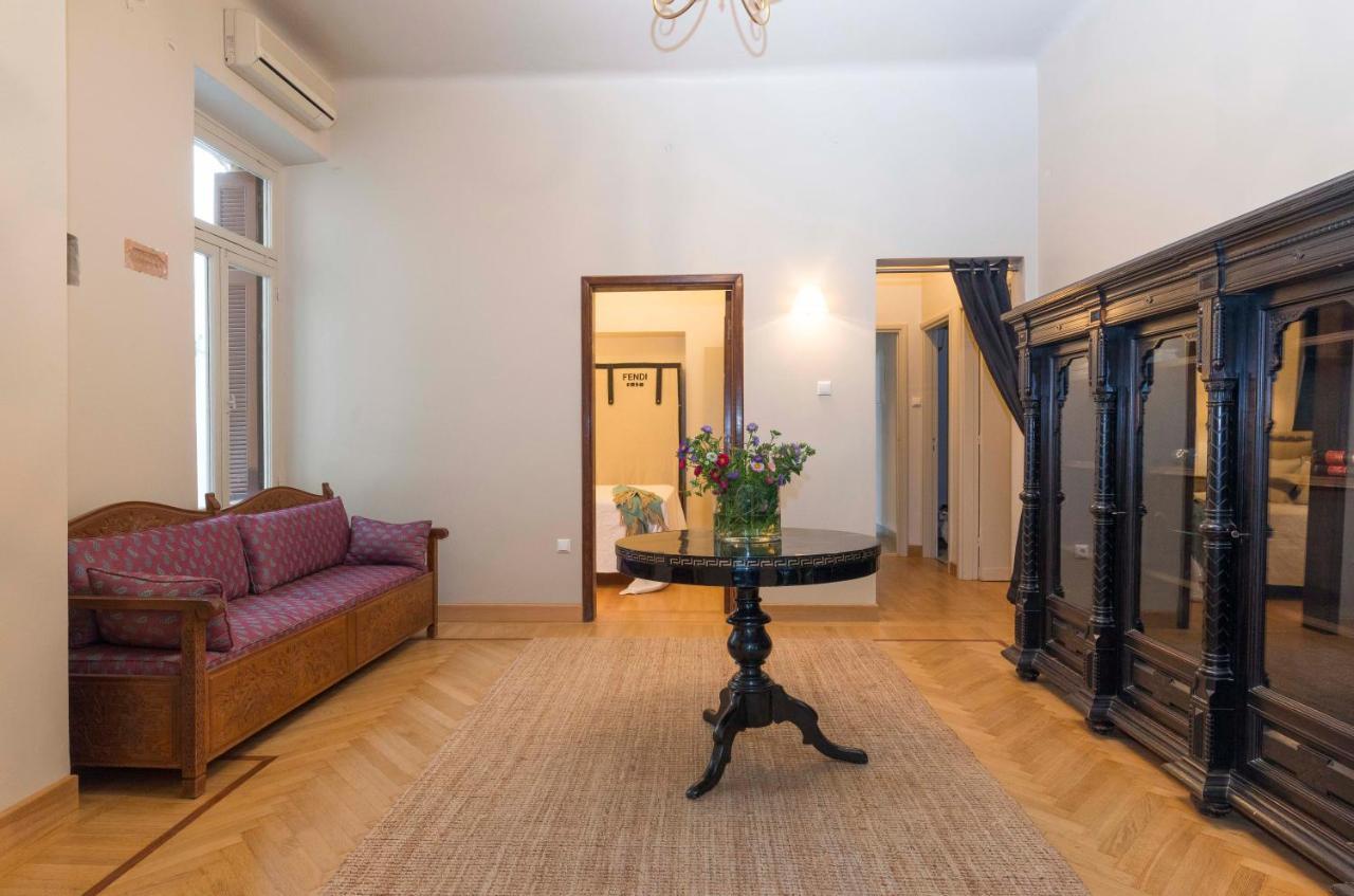 Kolonaki "Centrale" Luxury Apartment เอเธนส์ ภายนอก รูปภาพ